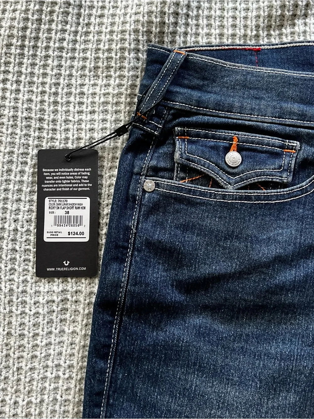 NWT True Religion Men's Dark Blue Raw Denim Shorts with Contrast Stitching 38